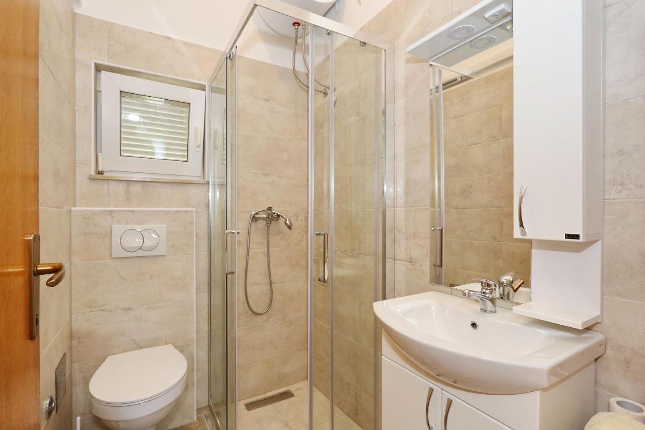 Apartments Ivan Вир Екстериор снимка
